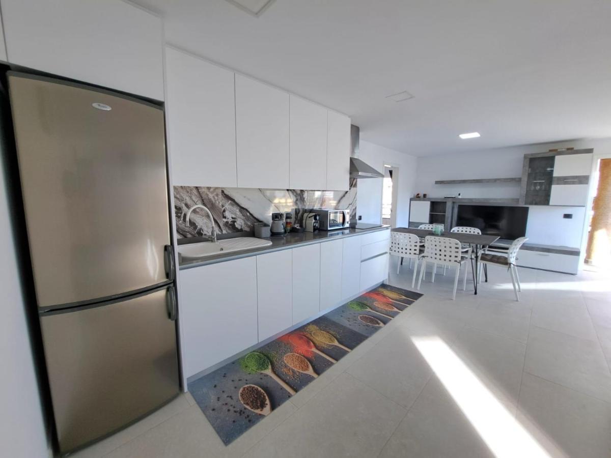 Newly Reformed 2 Bedroom Apartment In The Center Of Los Cristianos Los Cristianos  Luaran gambar