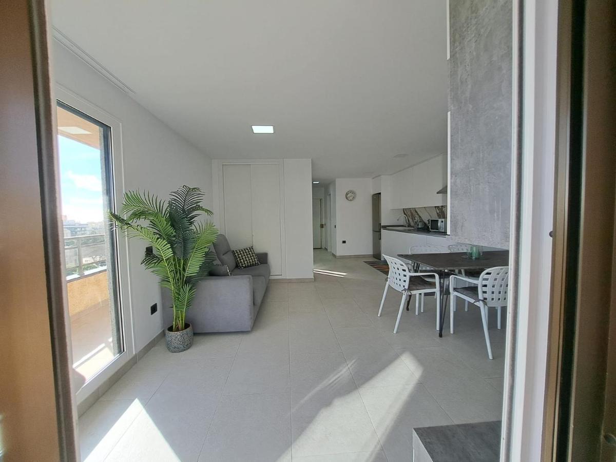 Newly Reformed 2 Bedroom Apartment In The Center Of Los Cristianos Los Cristianos  Luaran gambar